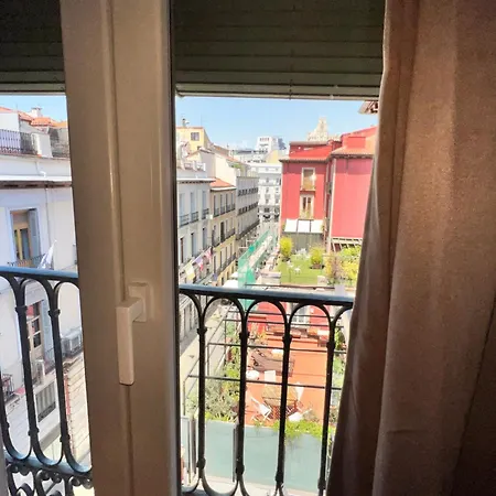 Hostal Rio Parana Madrid Exterior photo